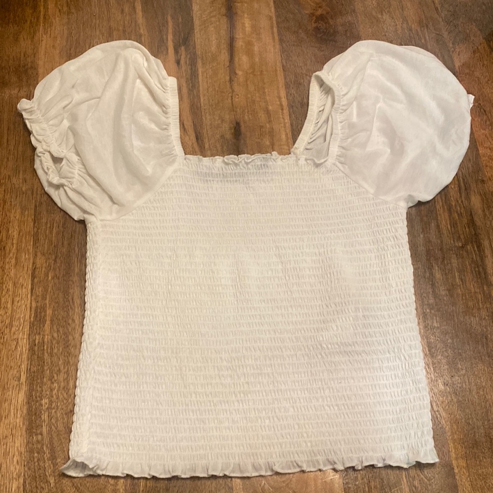 Veto Moda White Tight Top with Puff Sleeves
